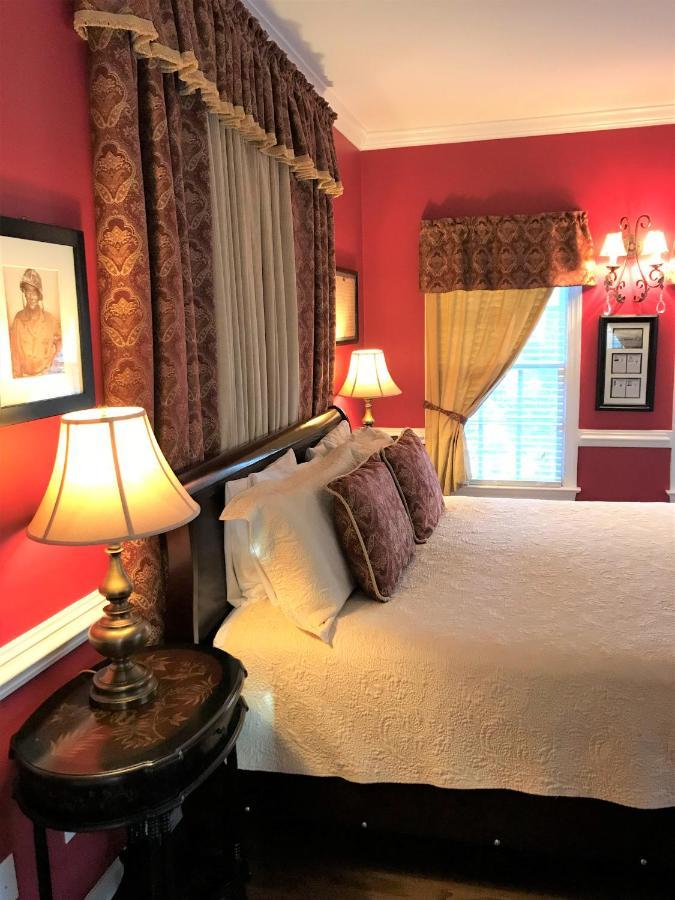 A White House Bed & Breakfast