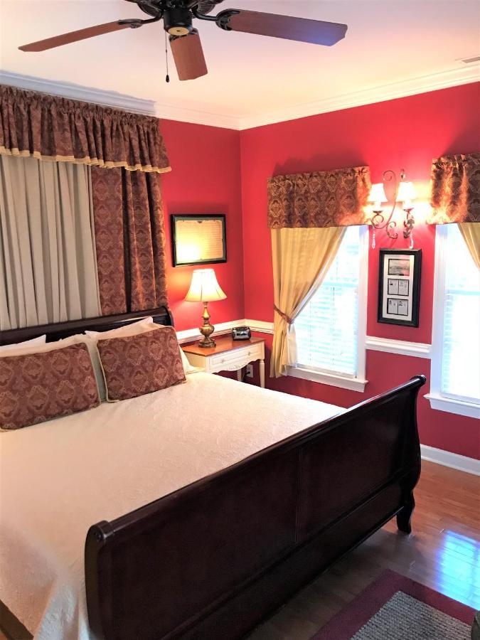 Bed & Breakfast A White House 3*
