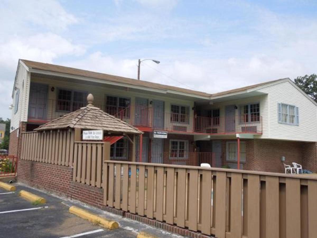 Motel Captain John Smith 2*