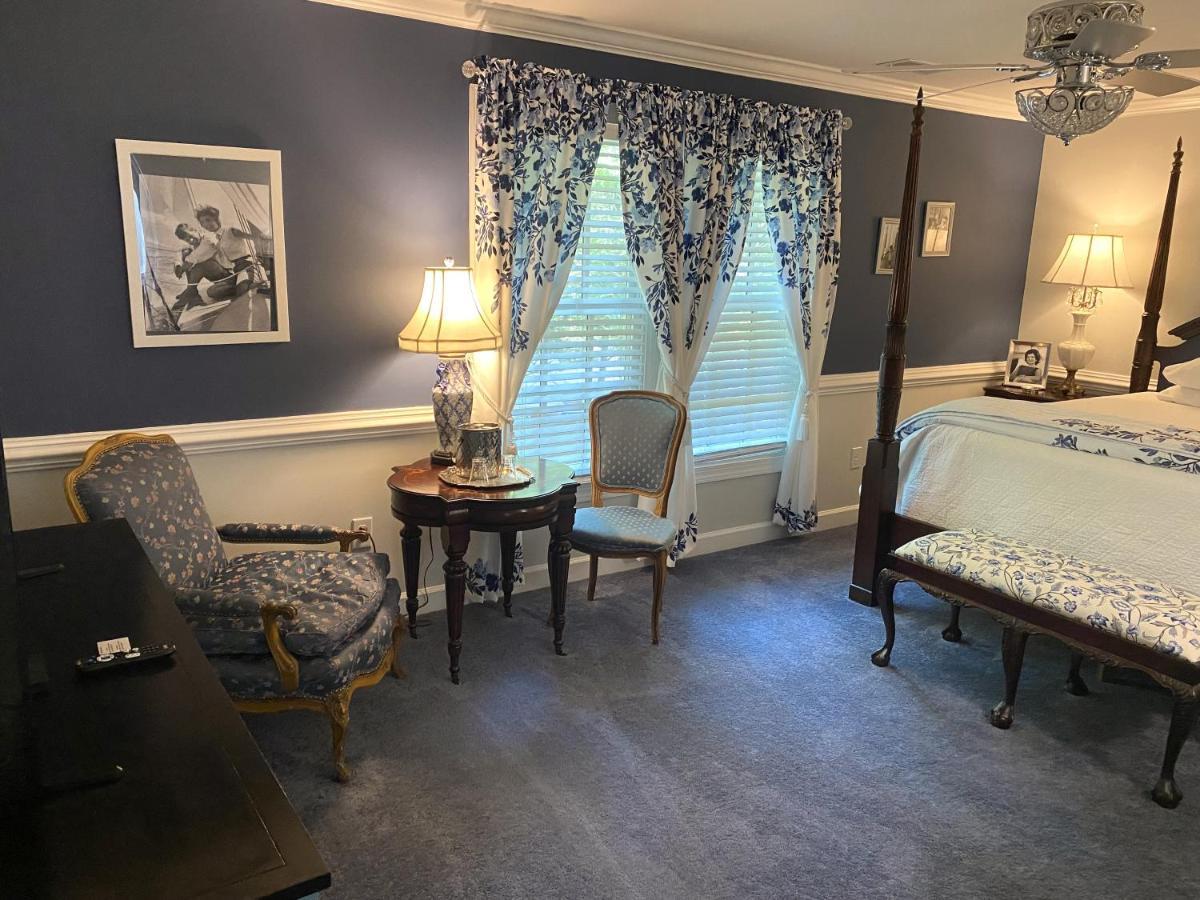 A White House Bed & Breakfast