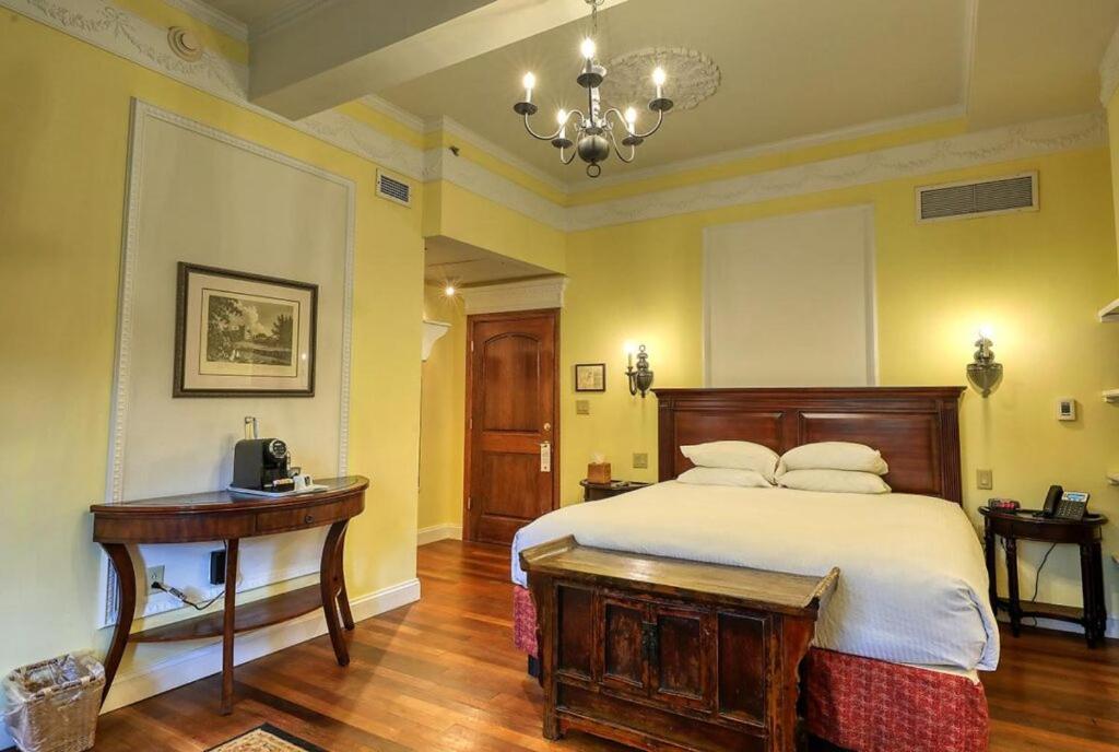 Hotel Wedmore Place 4*