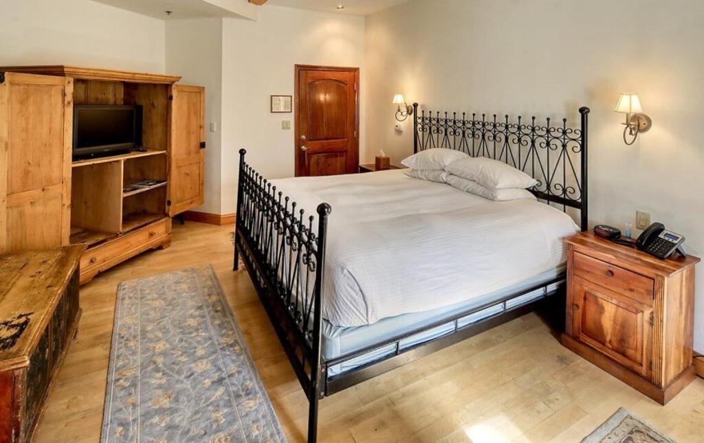 Hotel Wedmore Place 4*