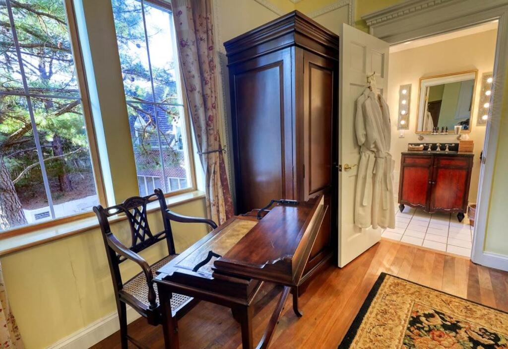 Hotel Wedmore Place Williamsburg