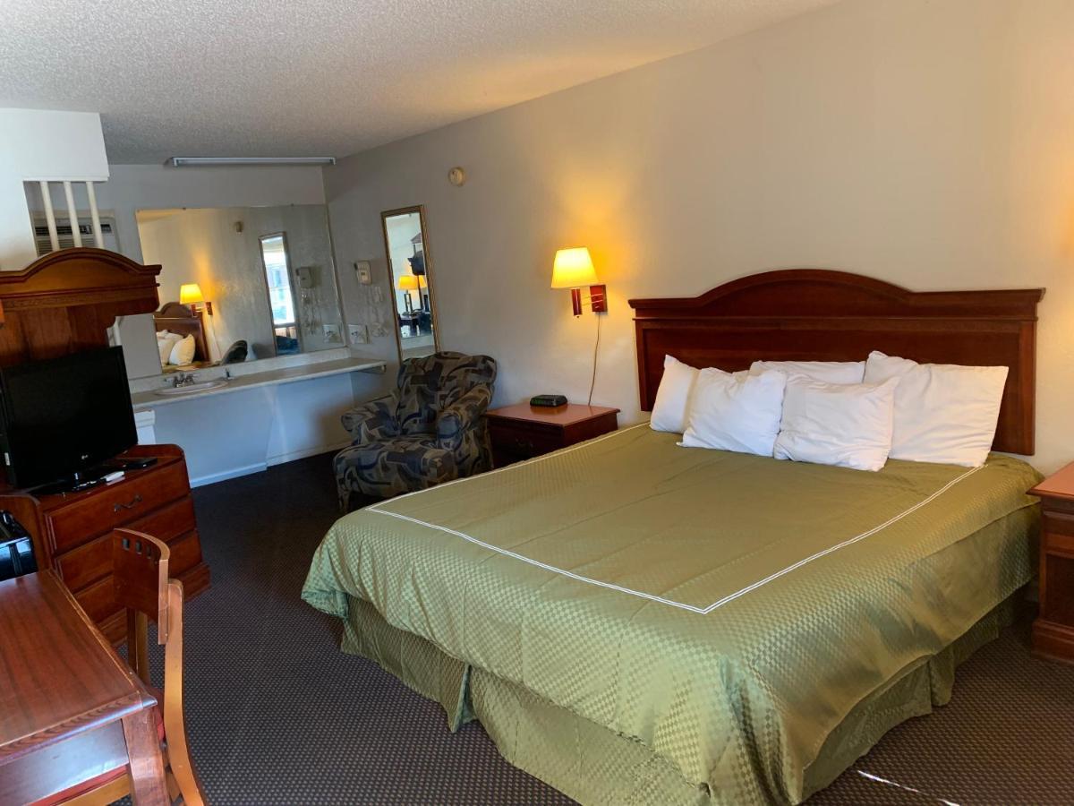 Merrimac & Hotel *