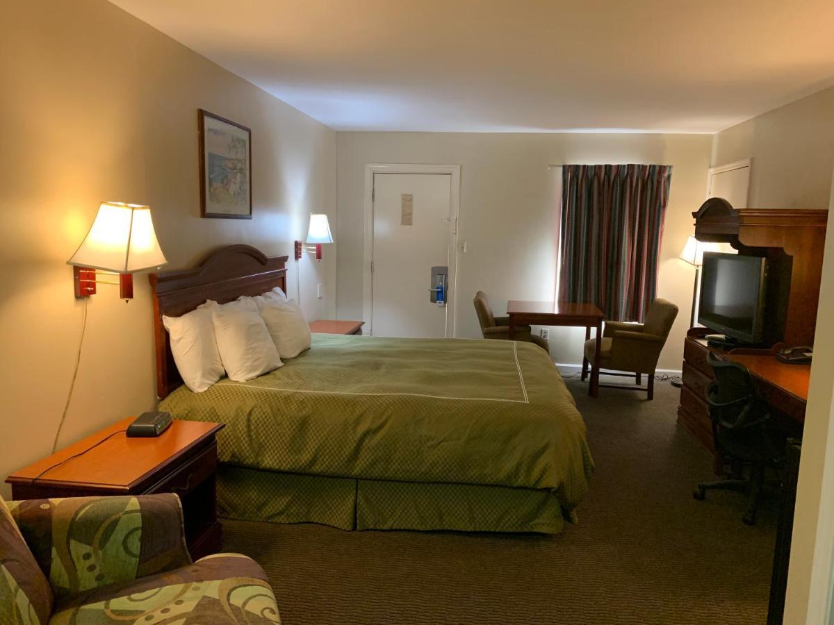 Hotel Merrimac &
