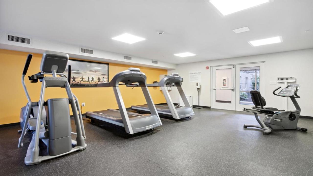Resort Express Williamsburg North By Ihg 2*