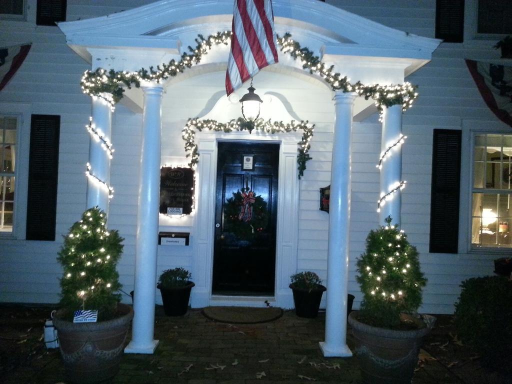 Bed & Breakfast A White House 3*