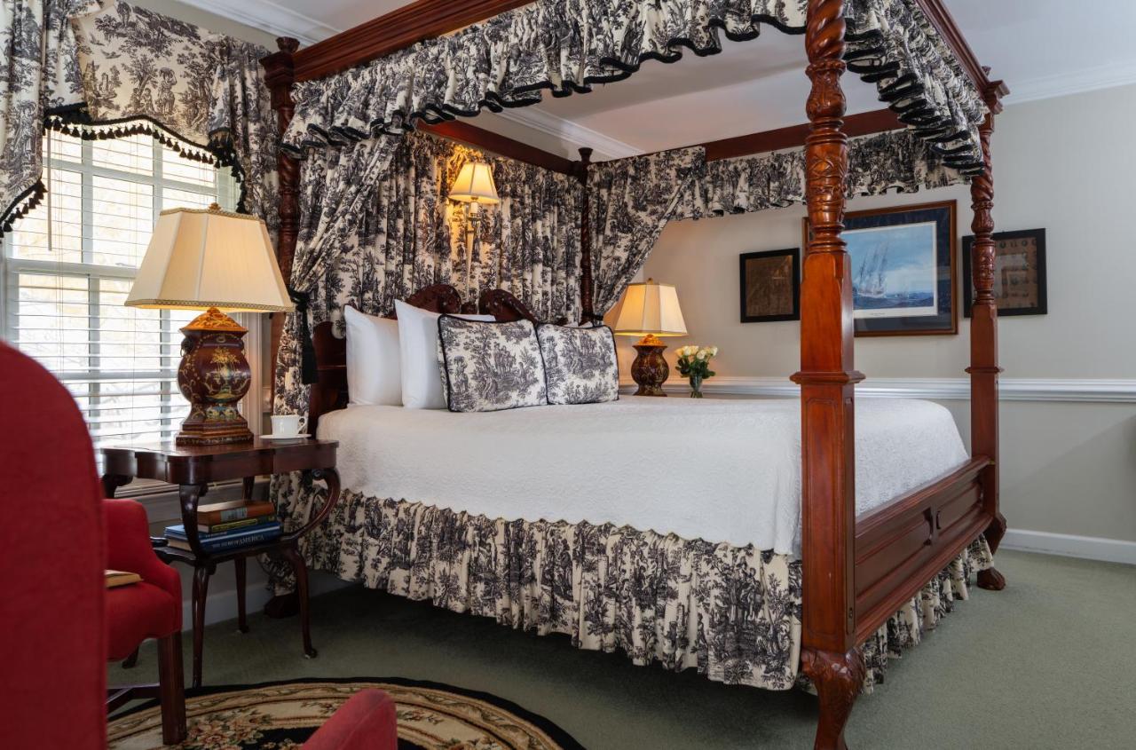 A White House Bed & Breakfast