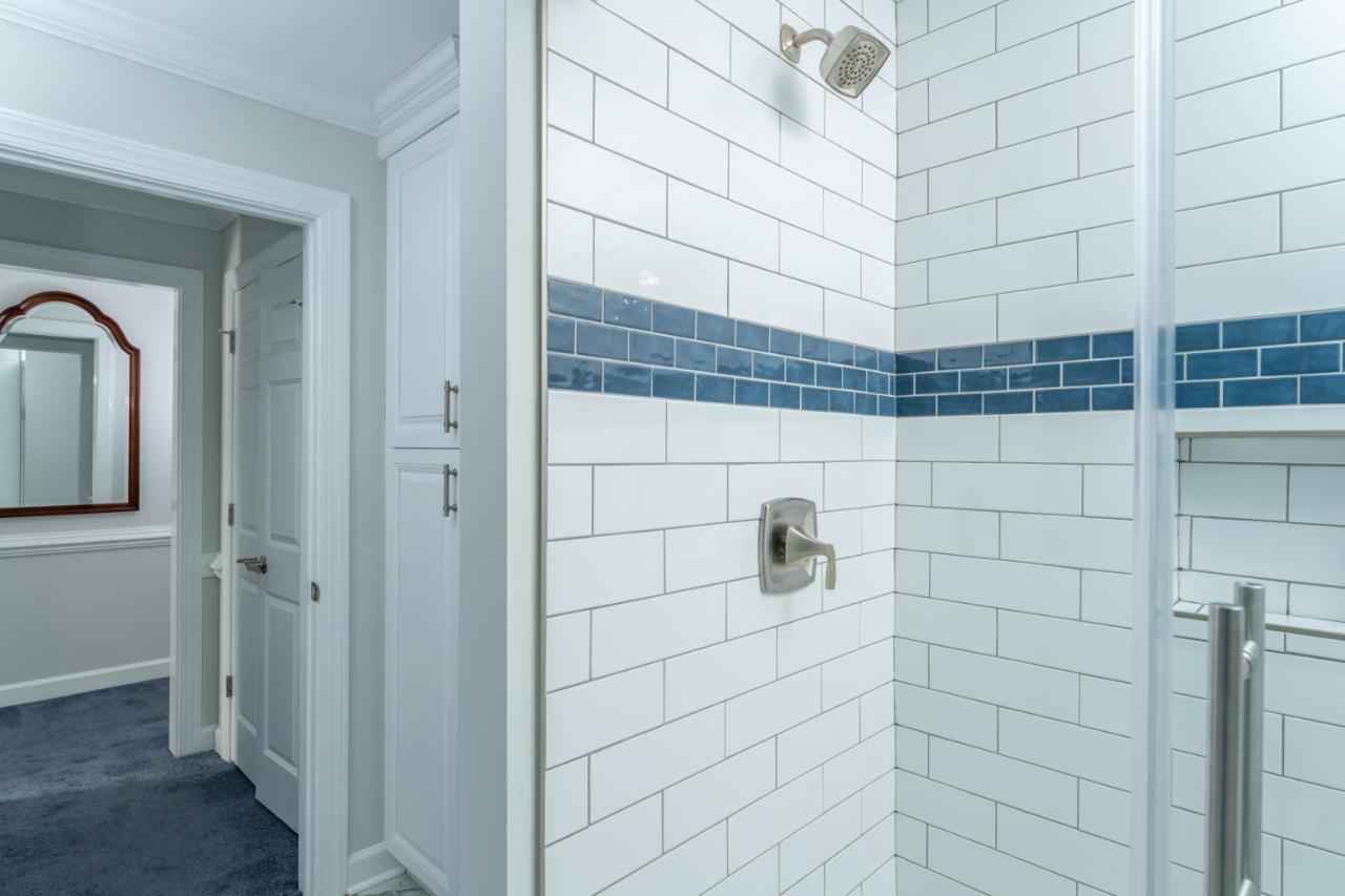 A White House Bed & Breakfast