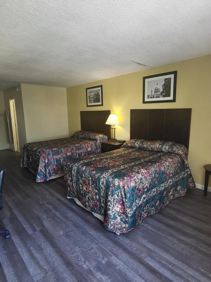 Motel America's 2*