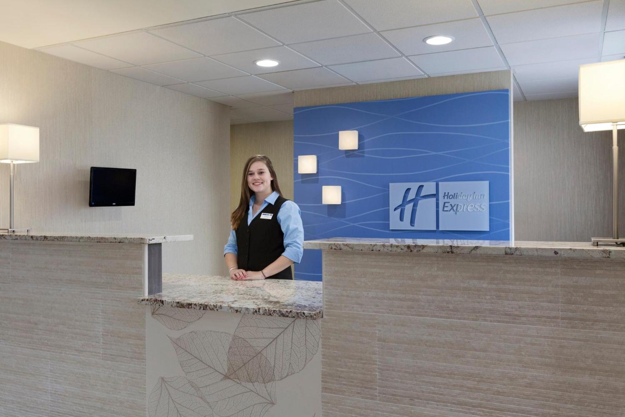 Express Williamsburg North By Ihg