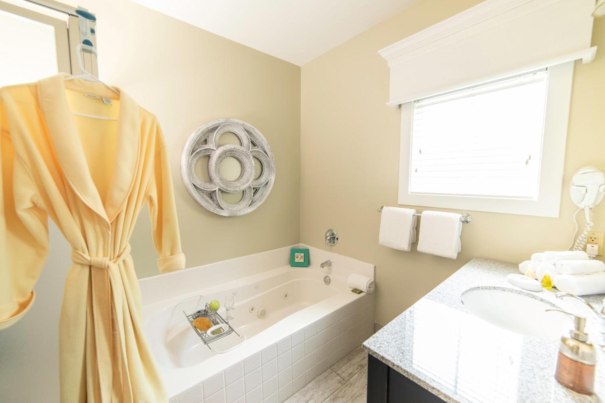 King's Creek By Spinnaker Hotel