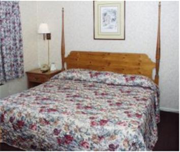 Country Hearth & Suites
