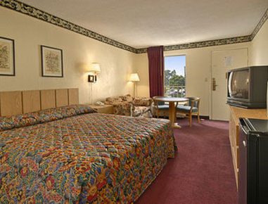 Motel Super