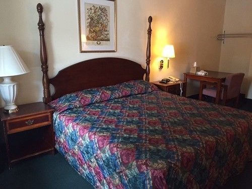 America's Motel 2*