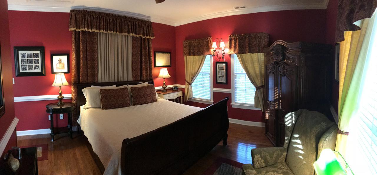 A White House 3*