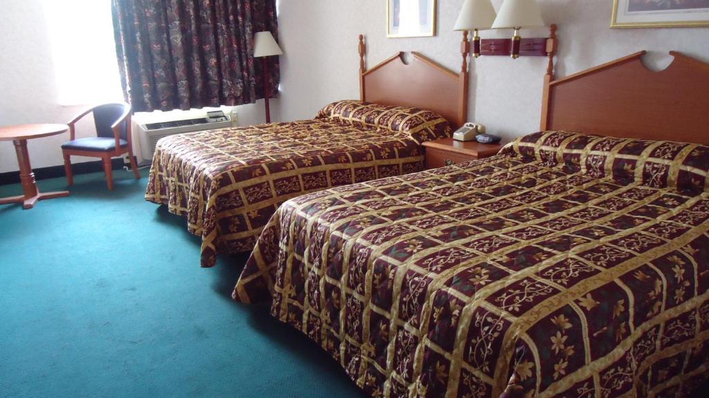Hotel Super 8 Colonial