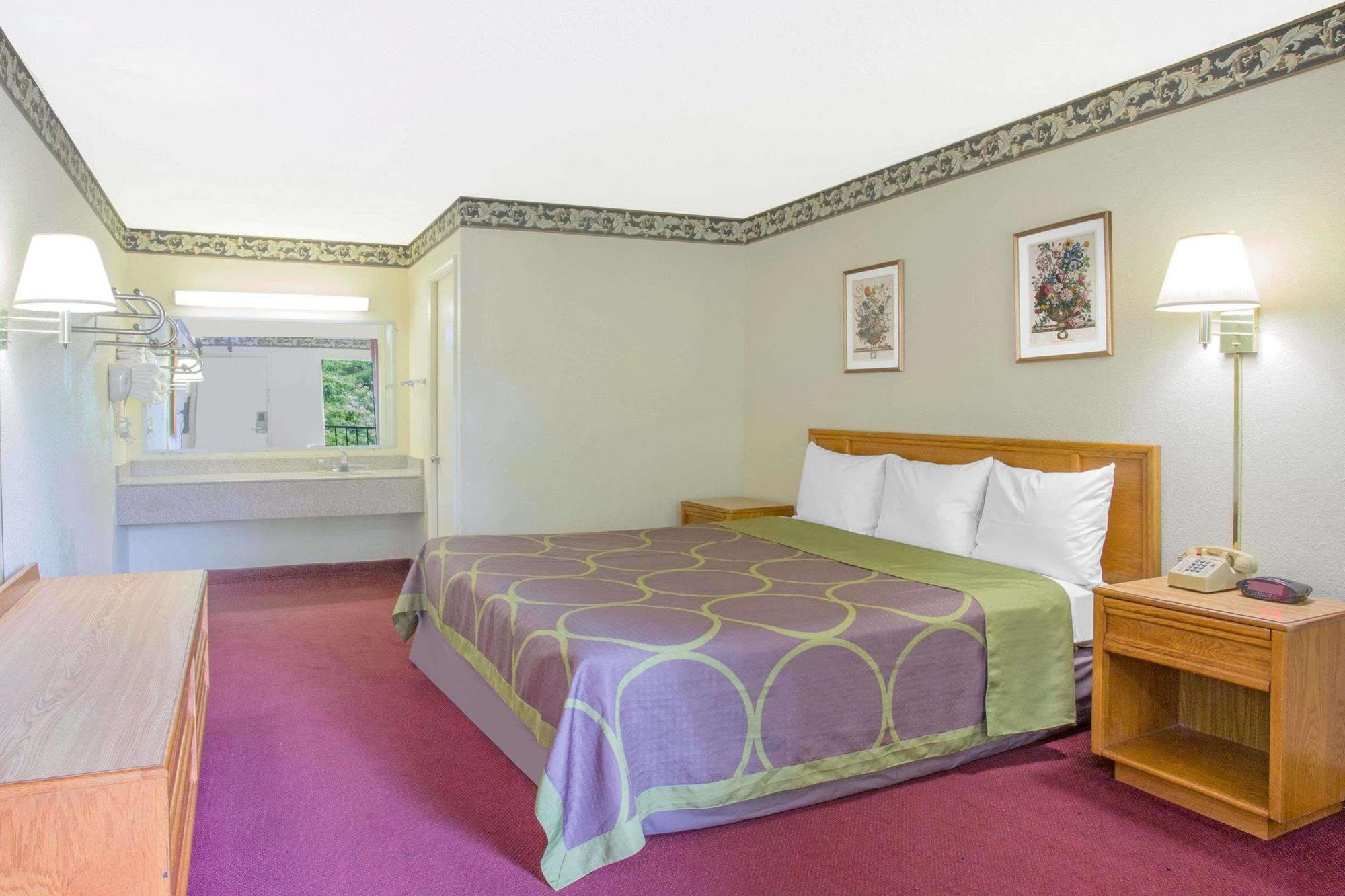 Motel Super