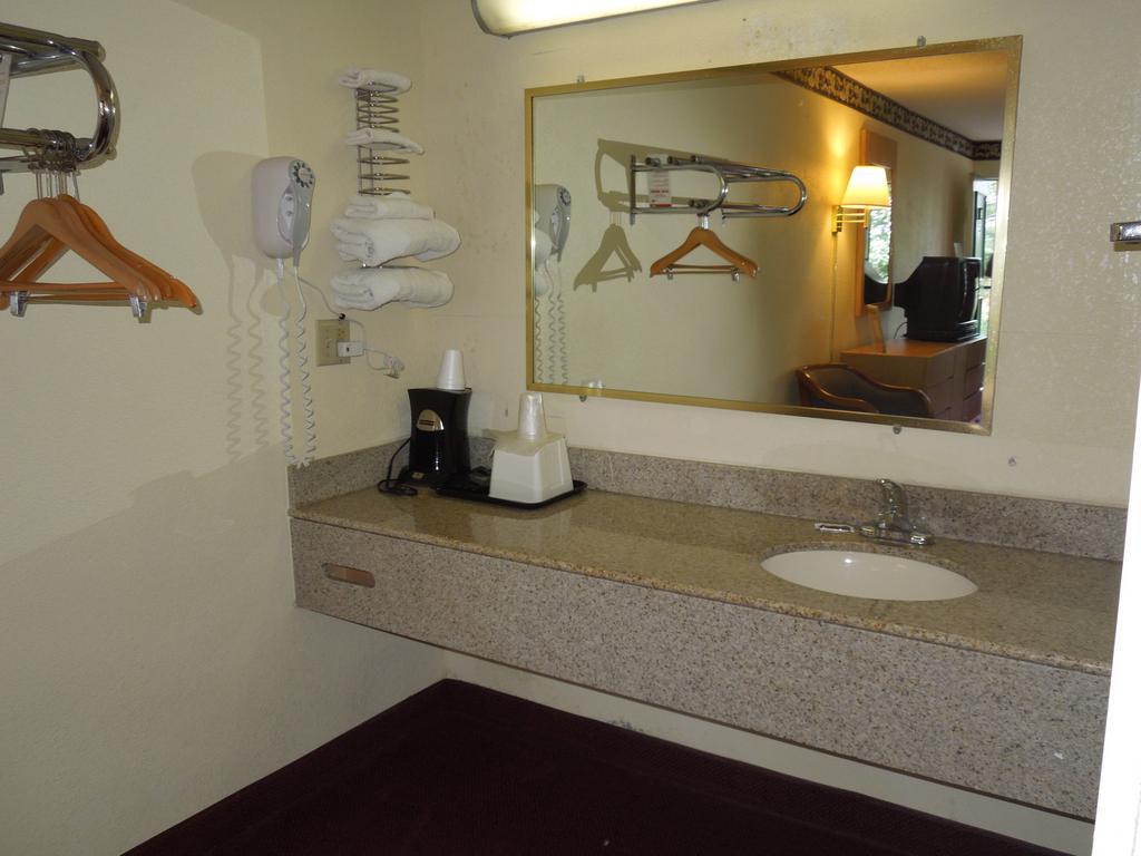 Motel Super 2*