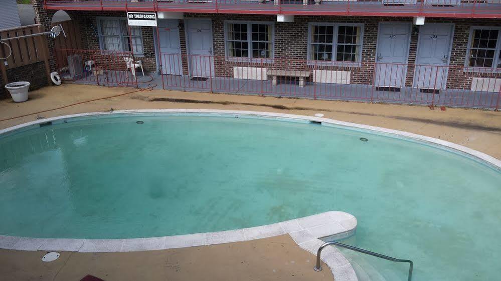 Motel Captain John Smith 2*