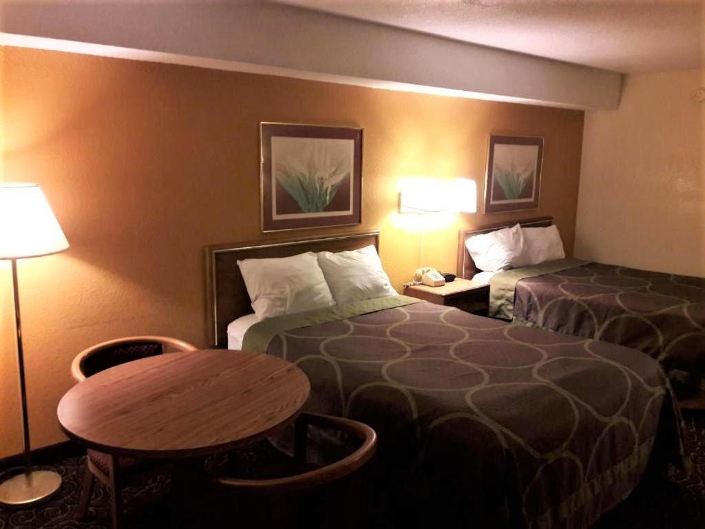 Motel Super 2*