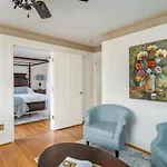 Colonial Gardens B & B