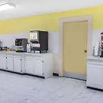Days Inn & Suites By Wyndham Colonial