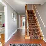 Colonial Gardens B & B