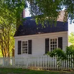 Colonial Houses, An Official Colonial Williamsburg Hotel