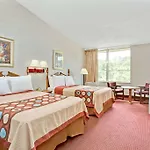 Super 8 Colonial Williamsburg