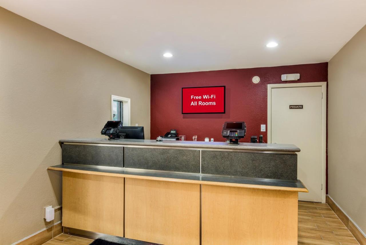 Motel Red Roof 2*