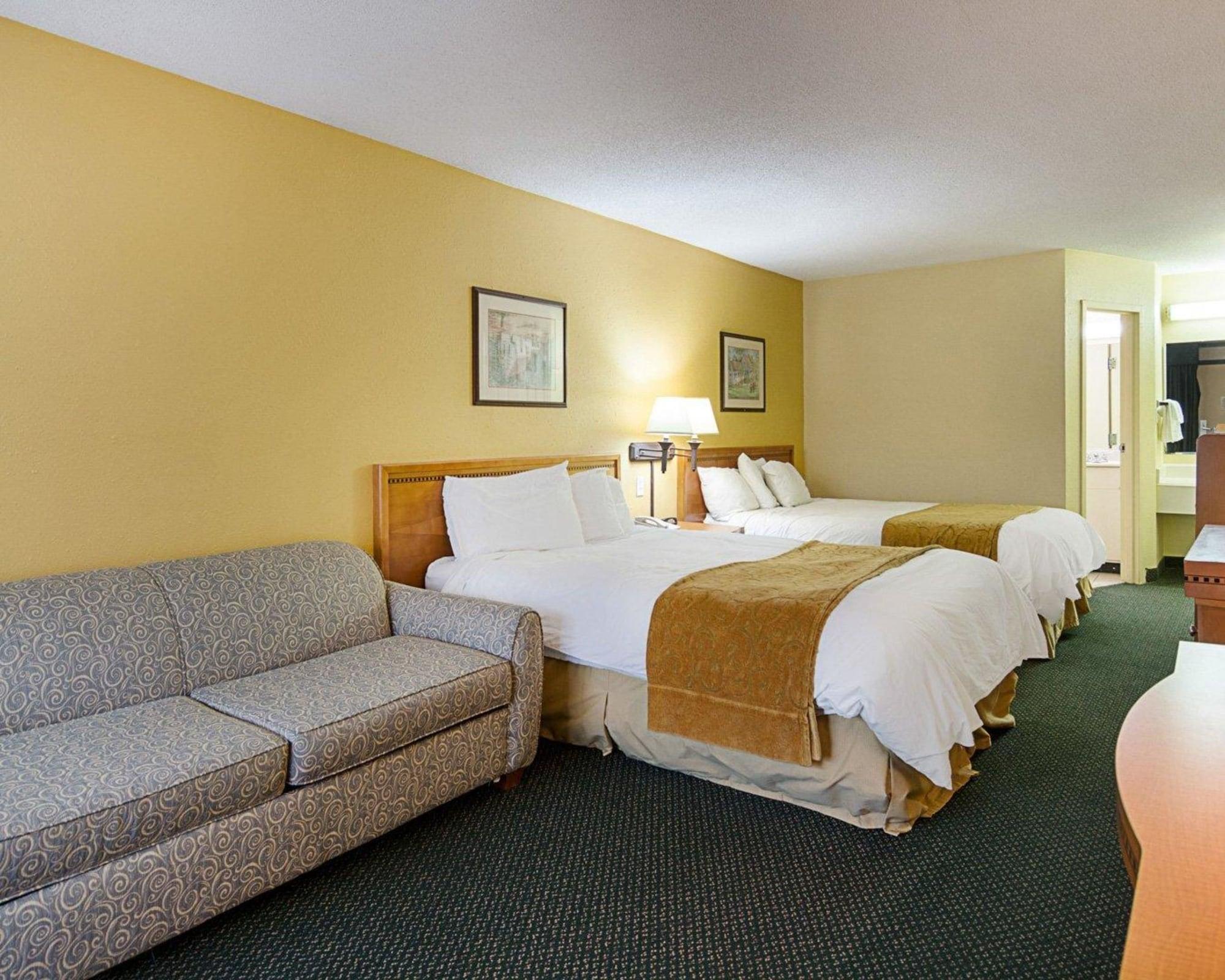 Days & By Wyndham Colonial Hotel Williamsburg