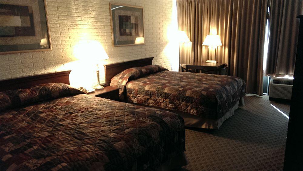 Howard Johnson By Wyndham Hotel