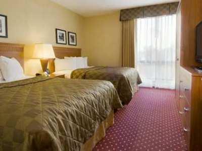 Embassy Hotel 3*