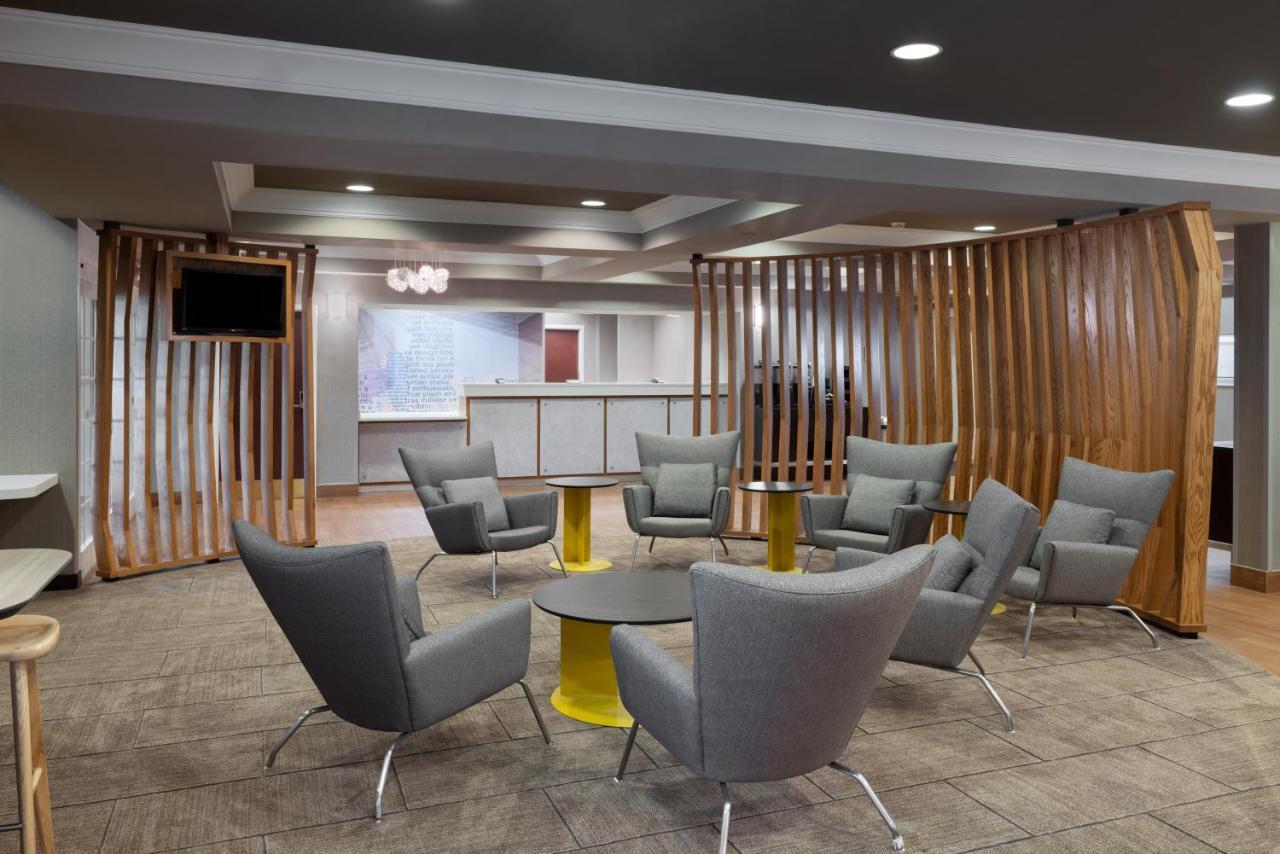 Hotel Springhill By Marriott 3*
