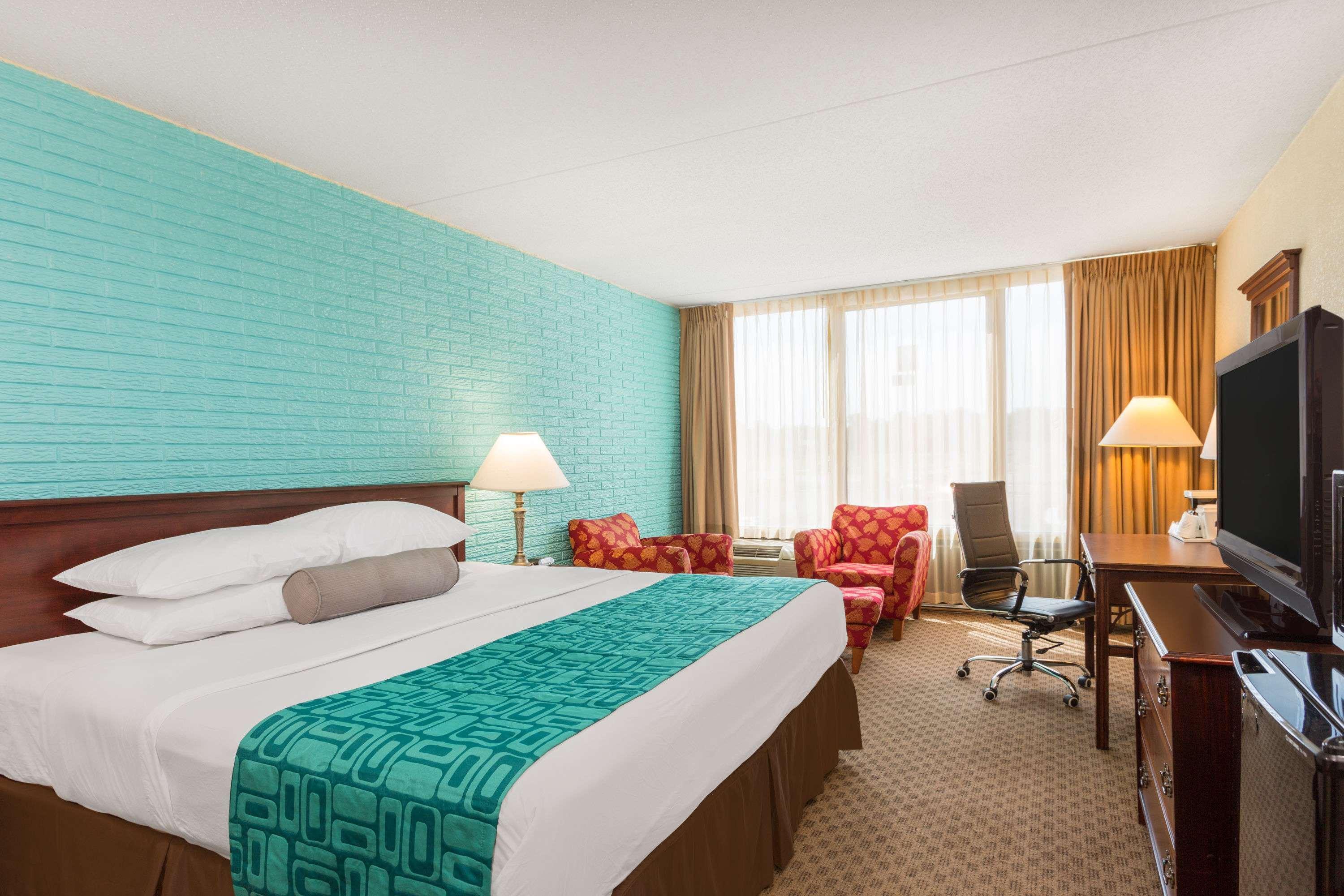 Hotel Howard Johnson By Wyndham 2*