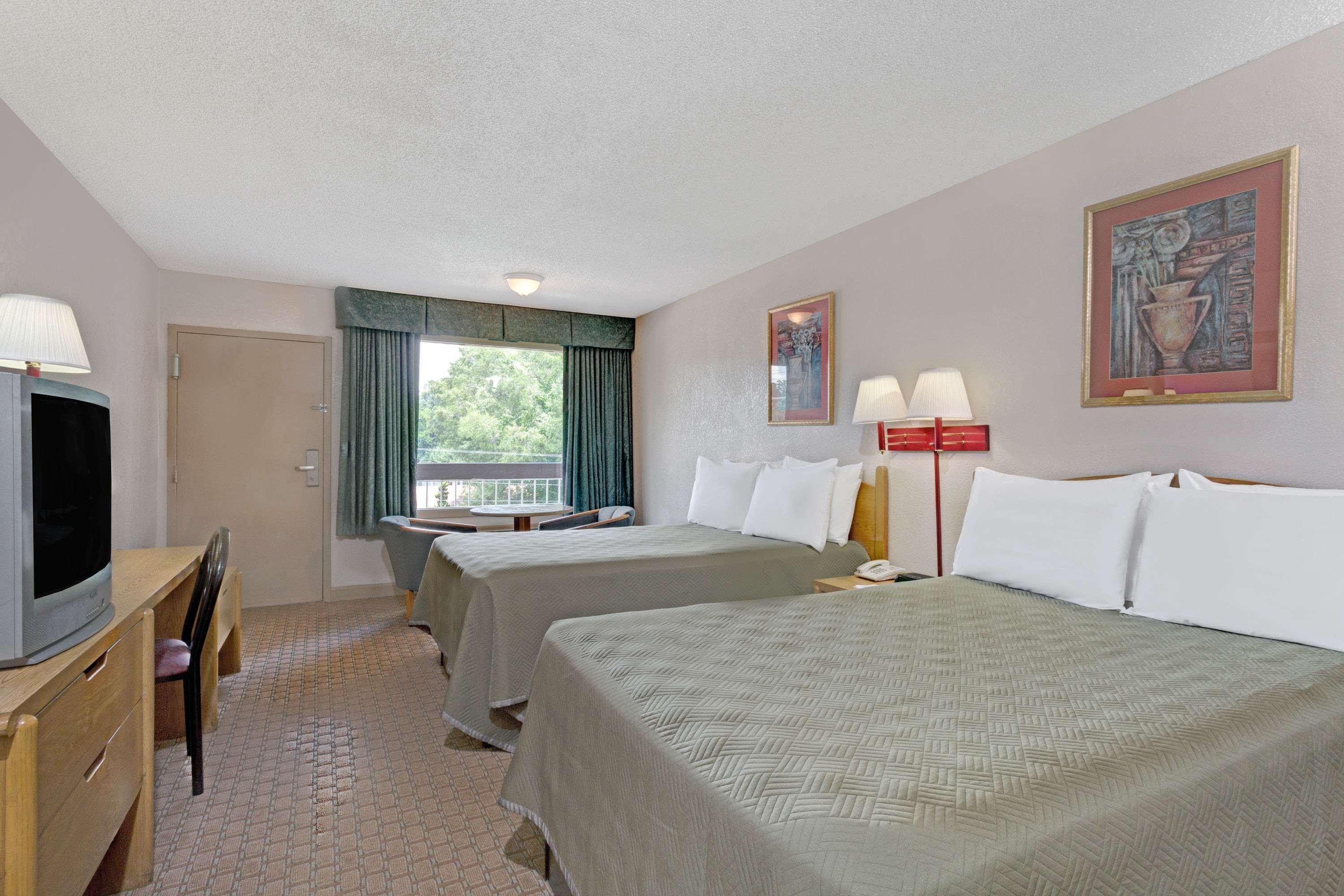 Travelodge By Wyndham Colonial Area Hotel Williamsburg