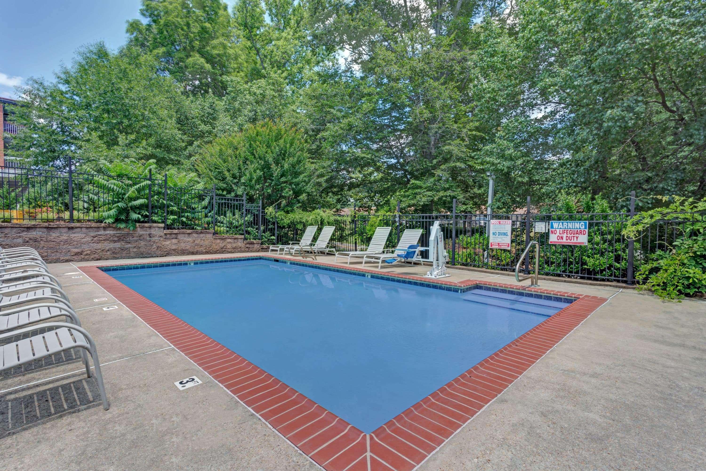 Travelodge By Wyndham Colonial Area