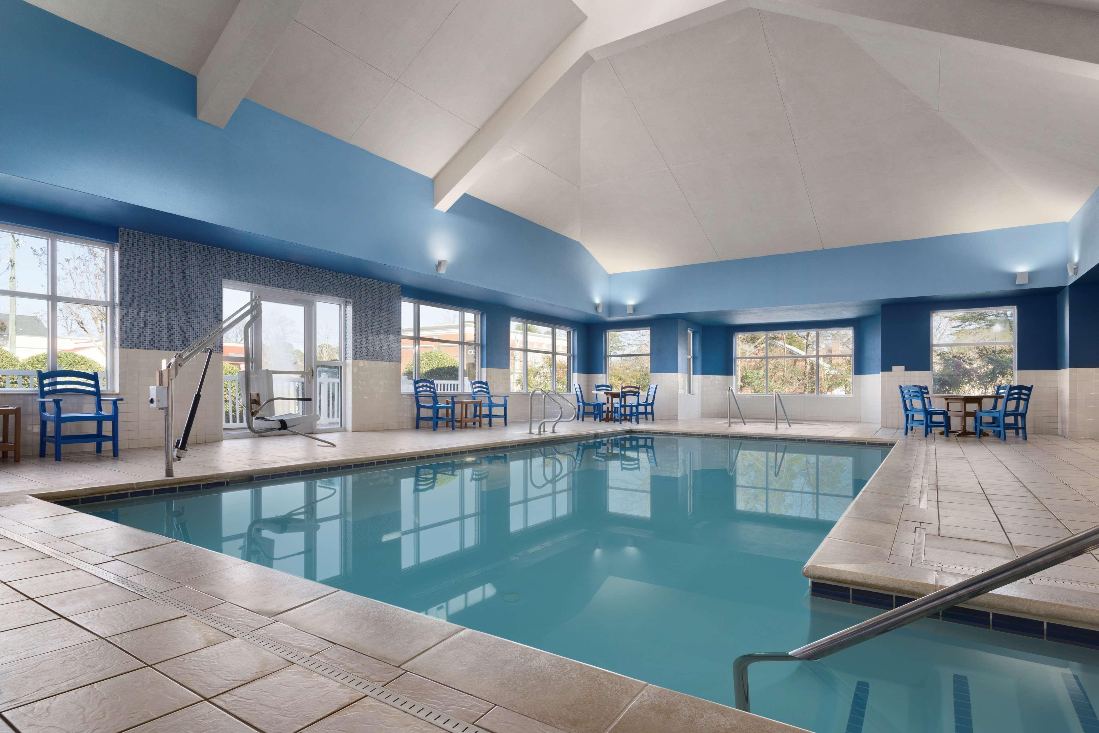 Country & By Radisson, Historic Area, Va Hotel