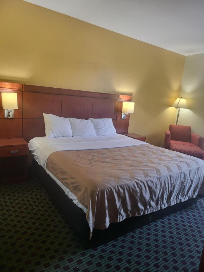 Hotel Baymont By Wyndham Williamsburg