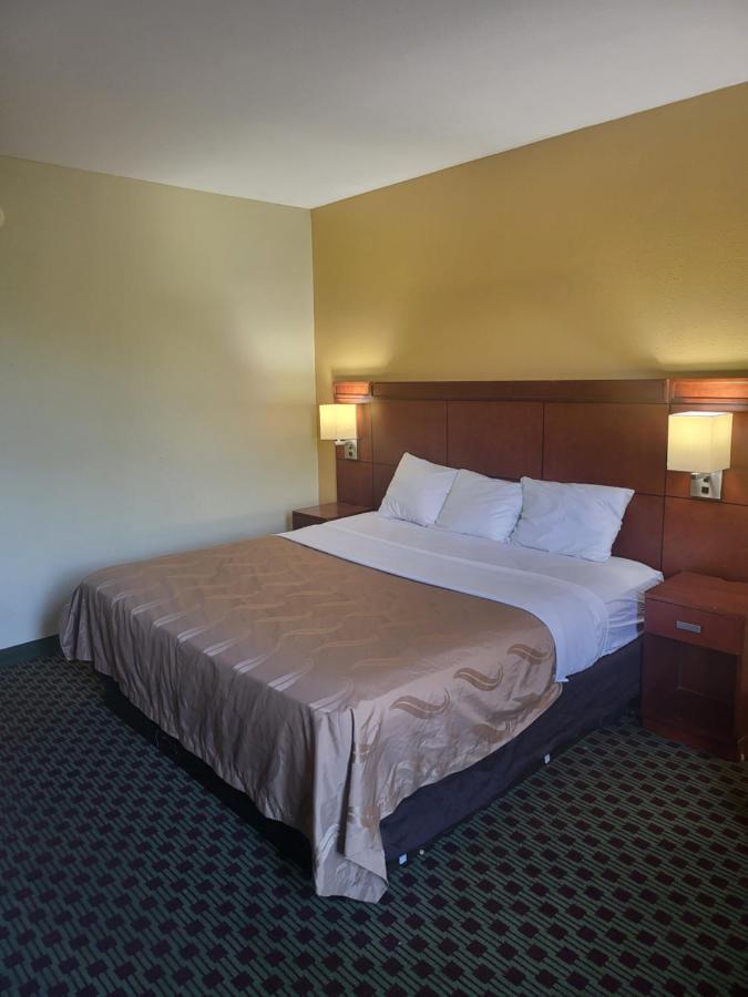 Hotel Baymont By Wyndham Williamsburg