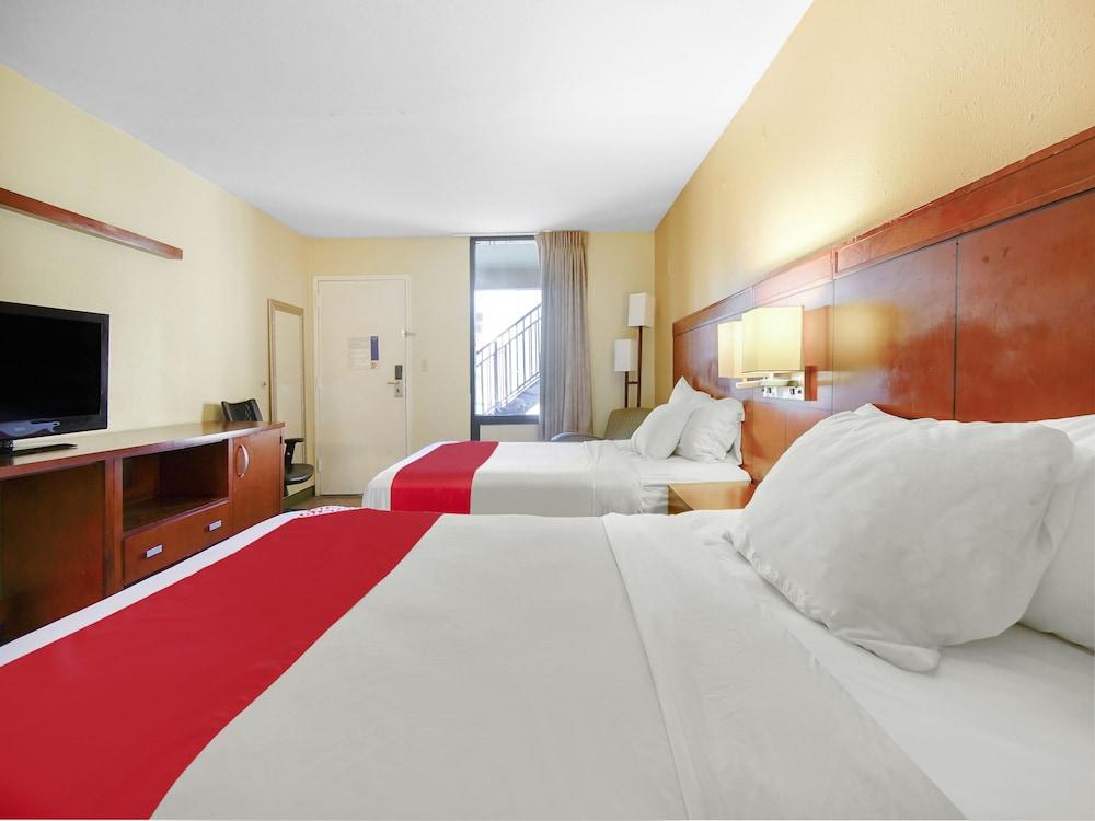 Baymont By Wyndham Hotel