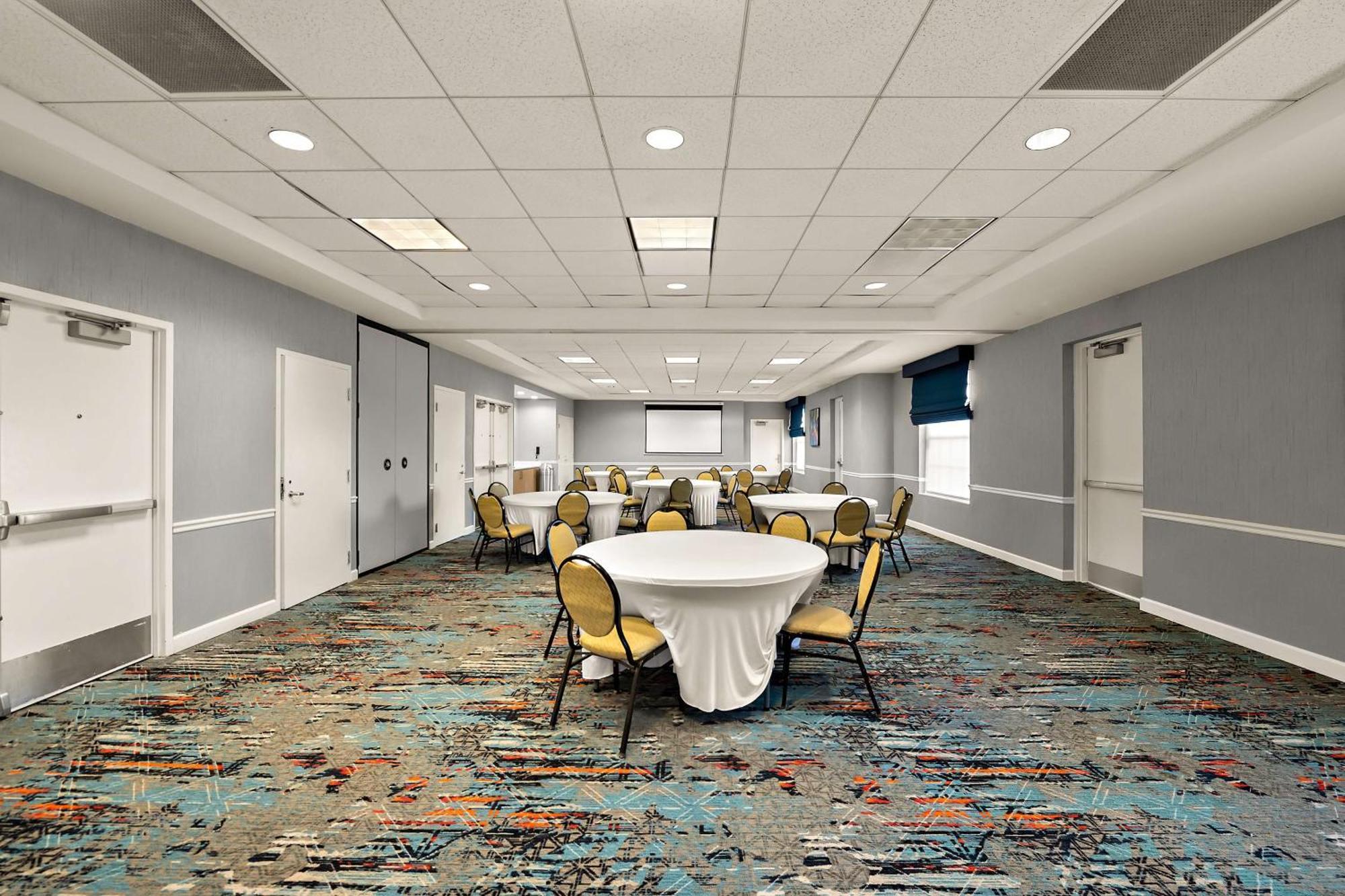 Hilton Garden 3*
