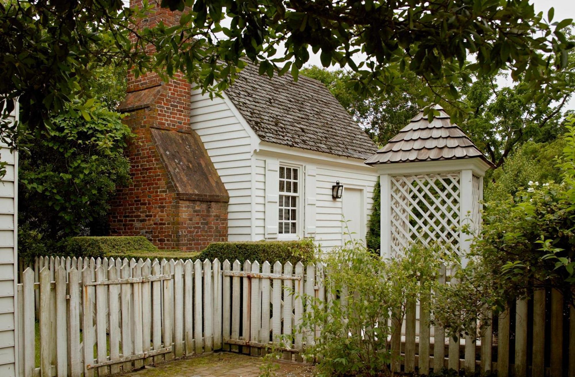 Hotel Colonial Houses, An Official Colonial