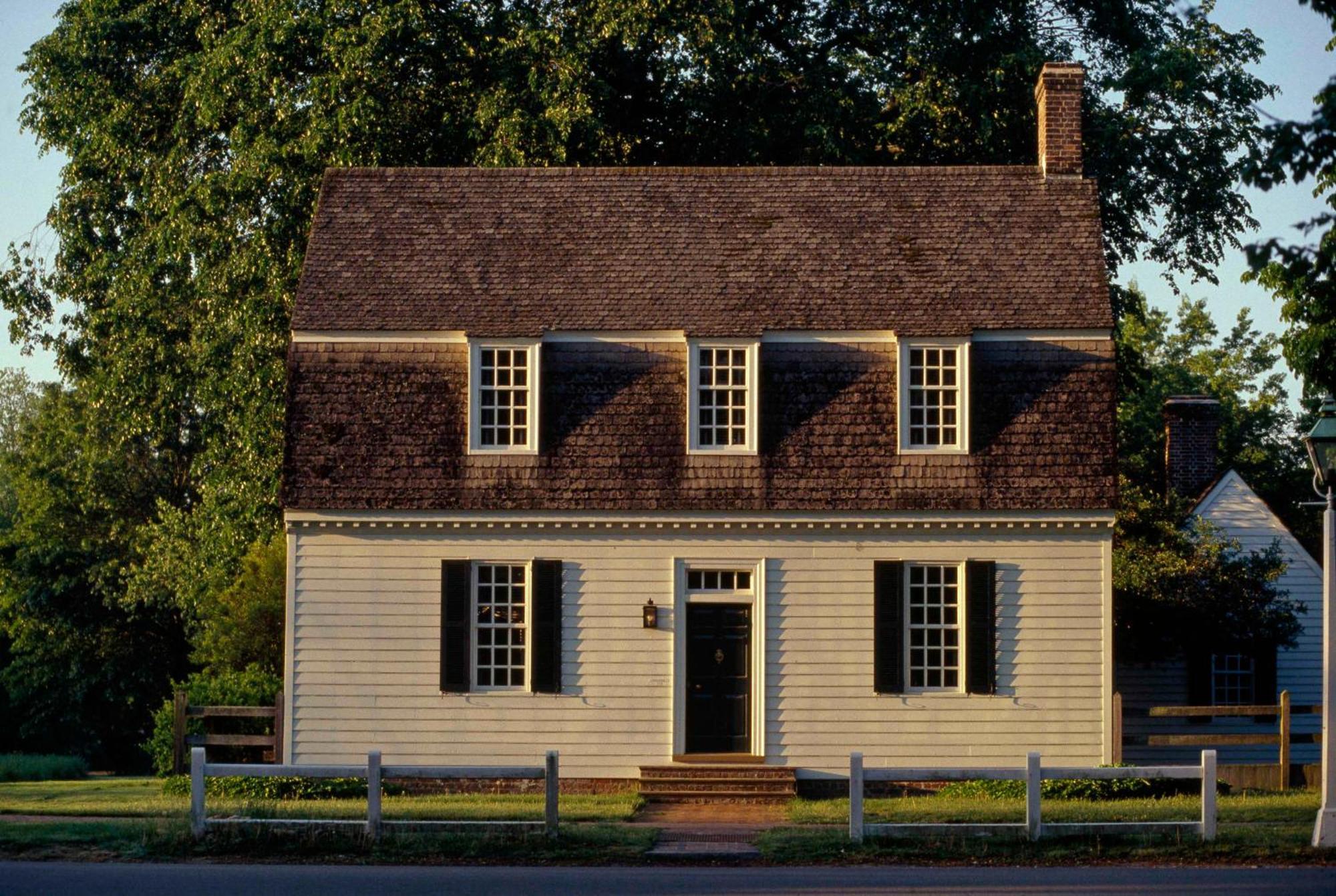 Colonial Houses, An Official Colonial 5* Williamsburg