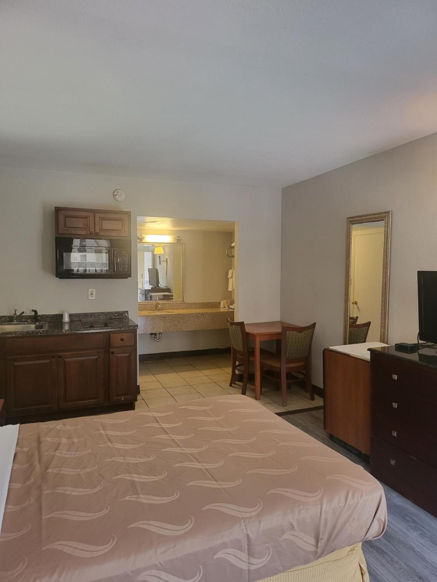 Baymont By Wyndham Hotel Williamsburg