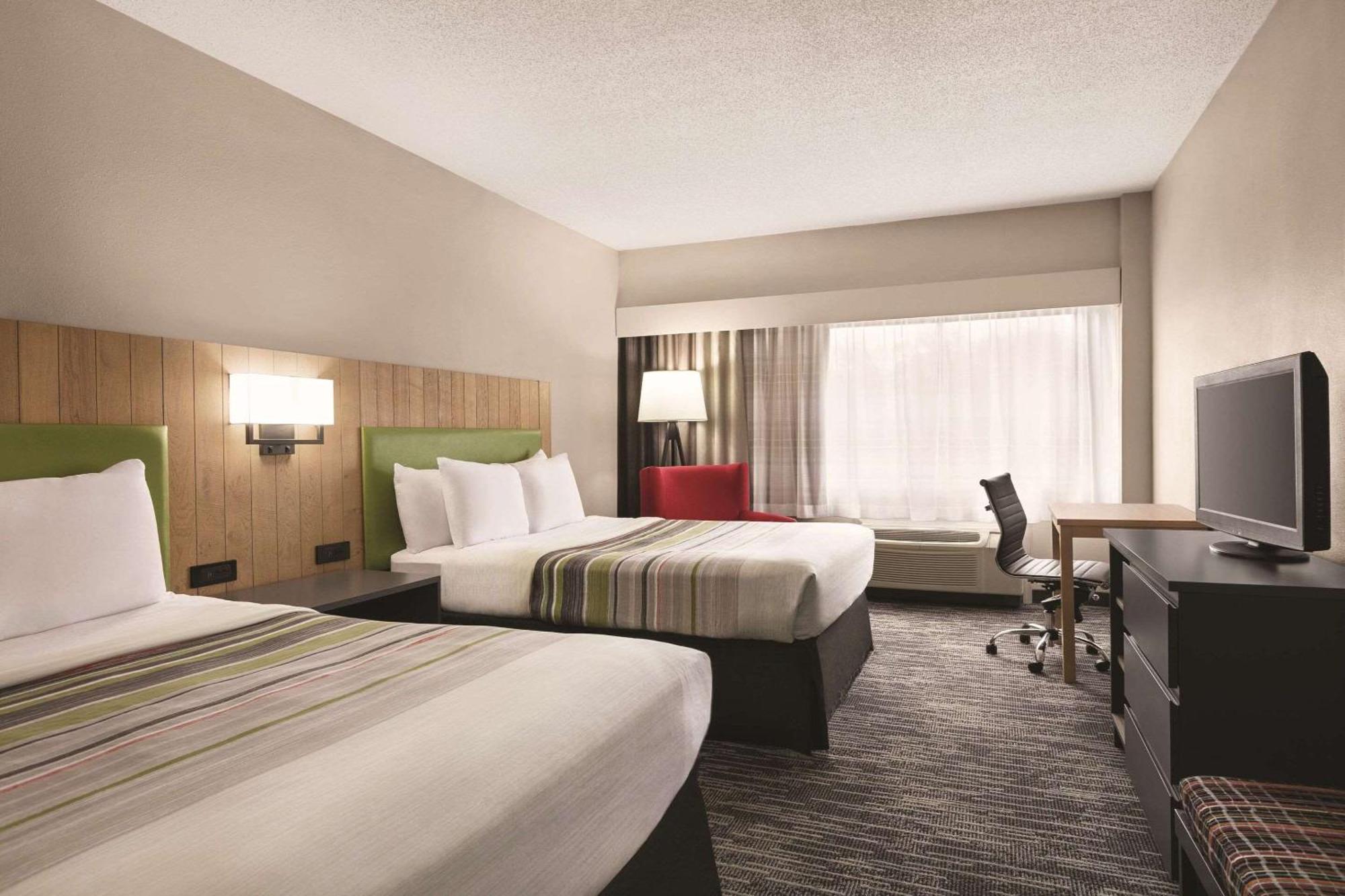 Hotel Country & By Radisson, East Busch Gardens , Va 3*