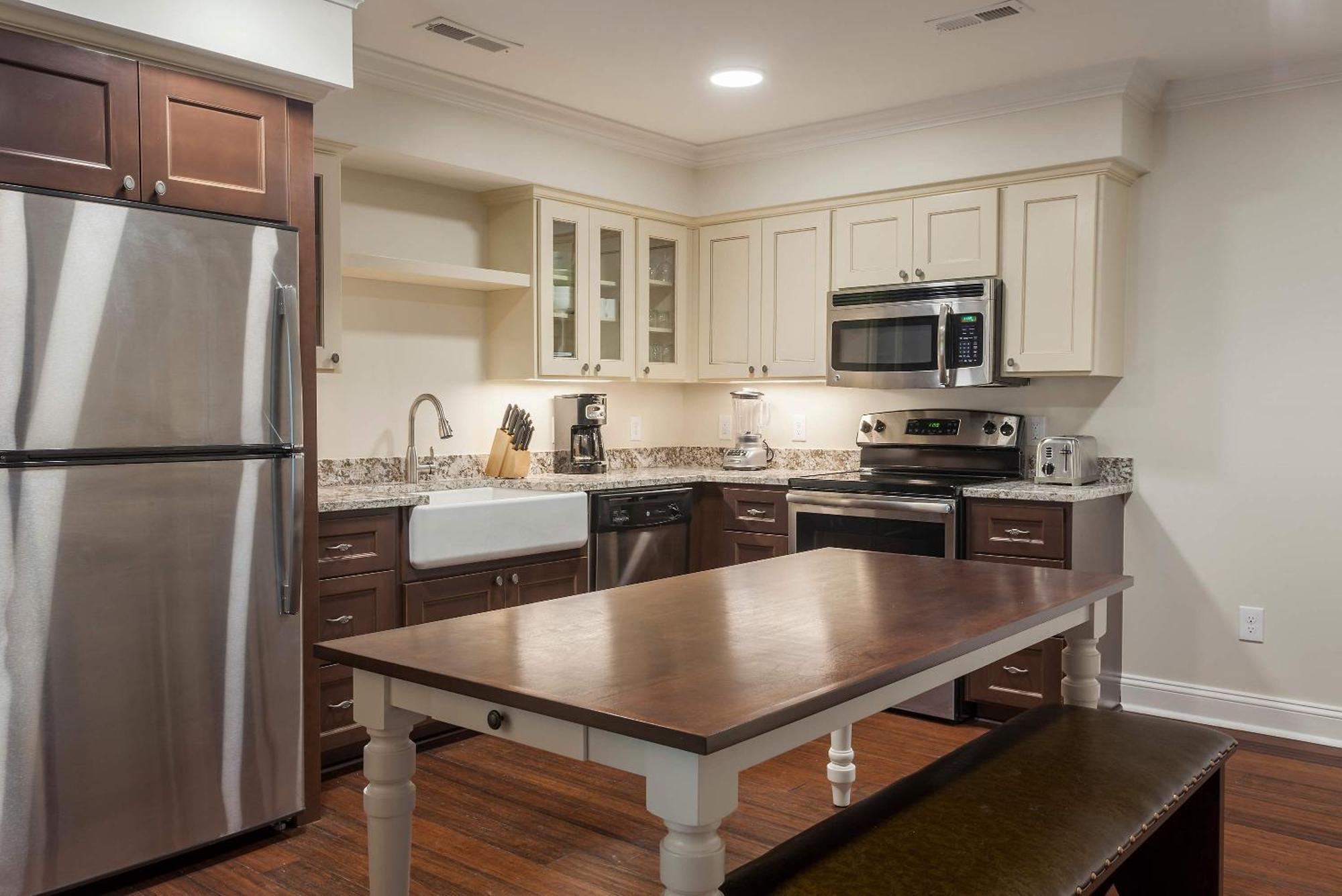 Bluegreen Vacations Patrick Henry Sqr, Ascend Collection Hotel Williamsburg