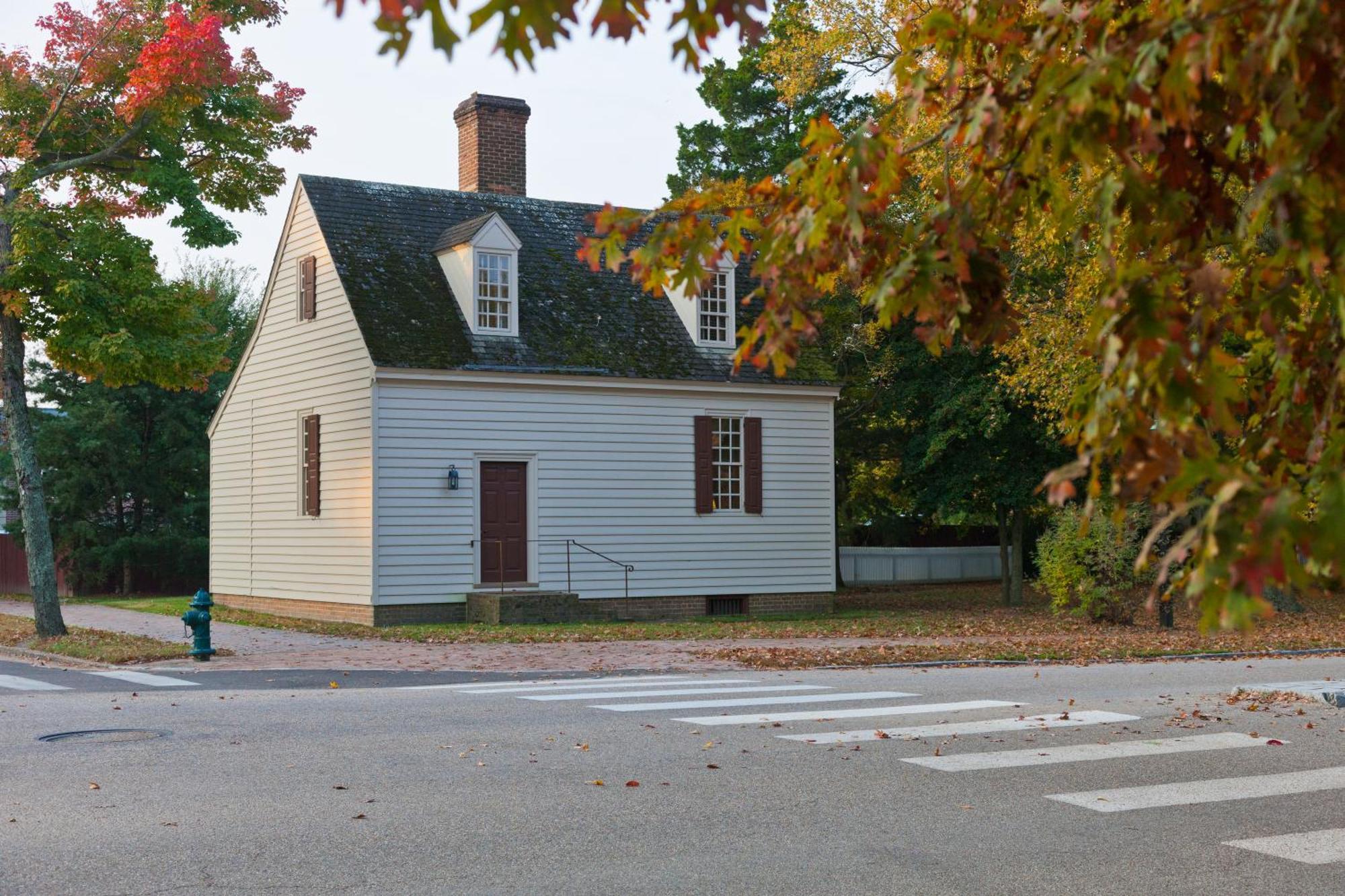 Colonial Houses, An Official Colonial Hotel