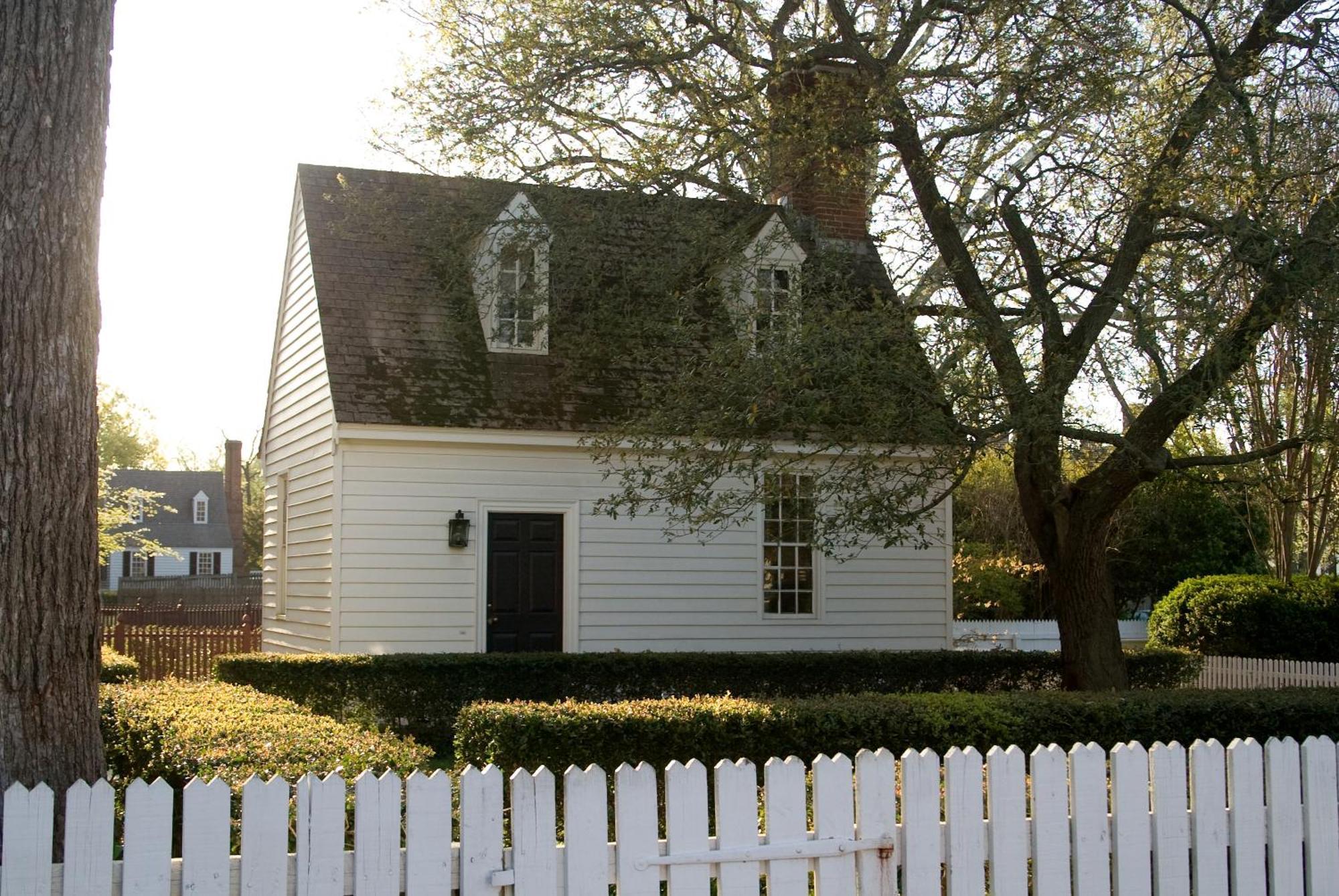 Colonial Houses, An Official Colonial Williamsburg